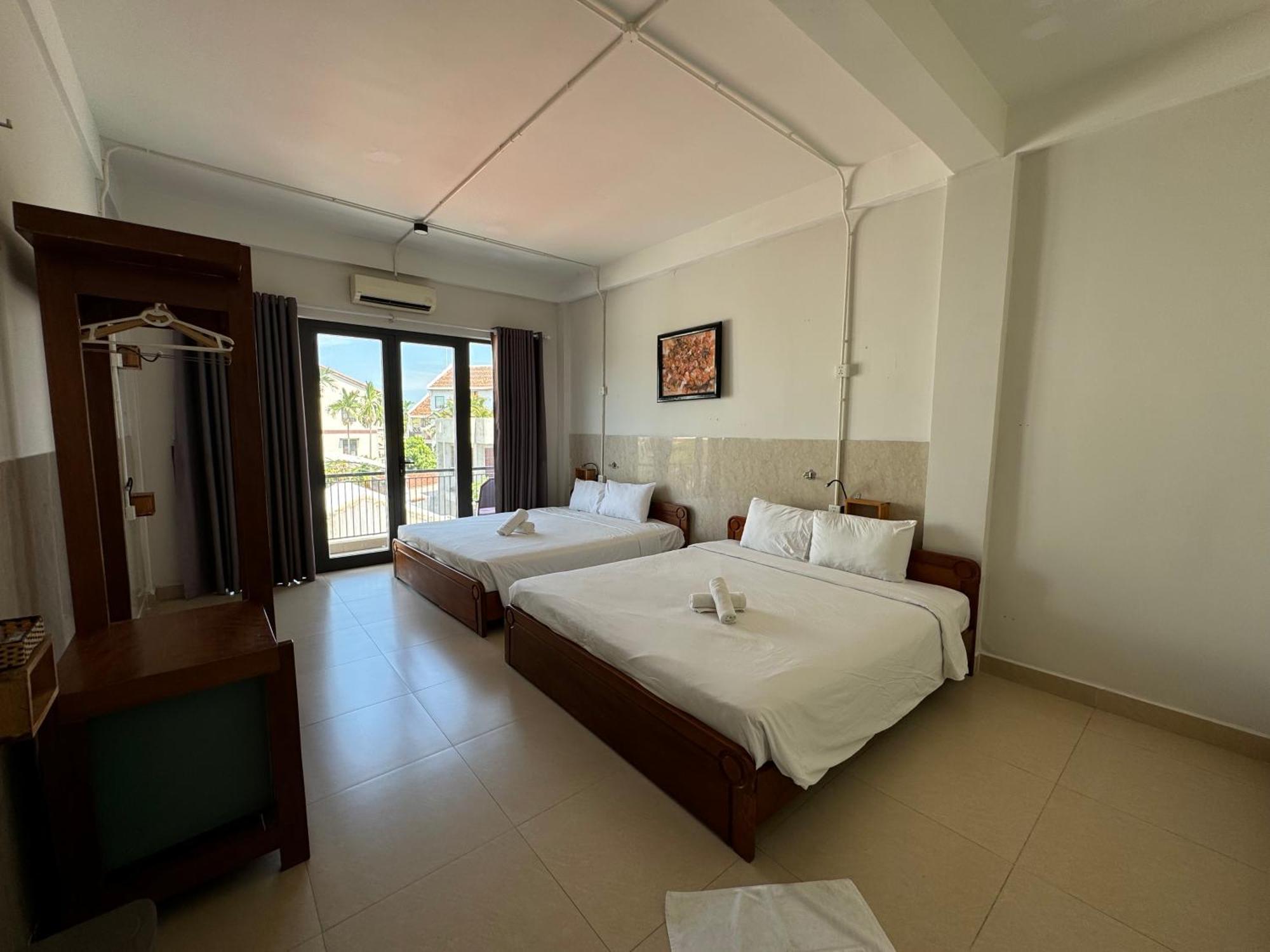 Bed Station Hostel & Pool Bar Hoi An " Former Sunflower" Buitenkant foto