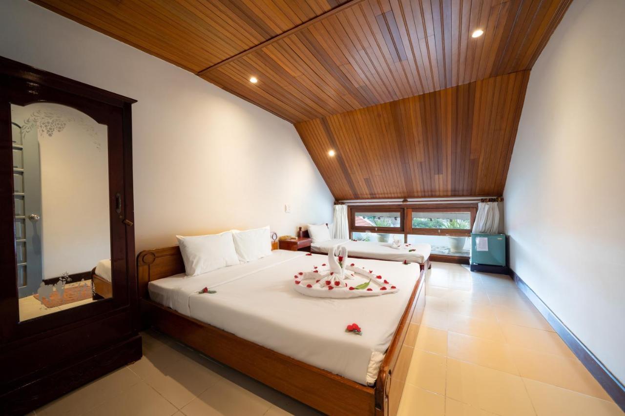 Bed Station Hostel & Pool Bar Hoi An " Former Sunflower" Buitenkant foto