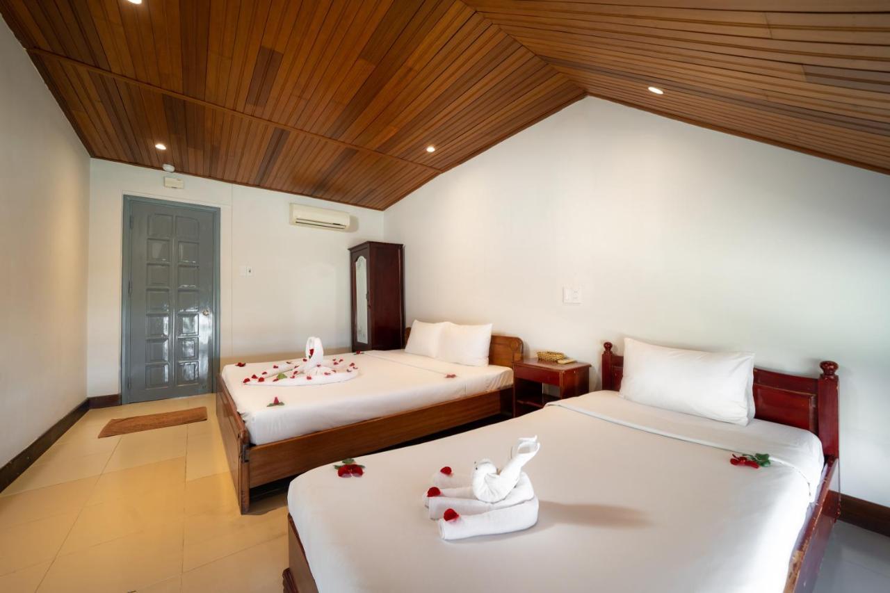 Bed Station Hostel & Pool Bar Hoi An " Former Sunflower" Buitenkant foto
